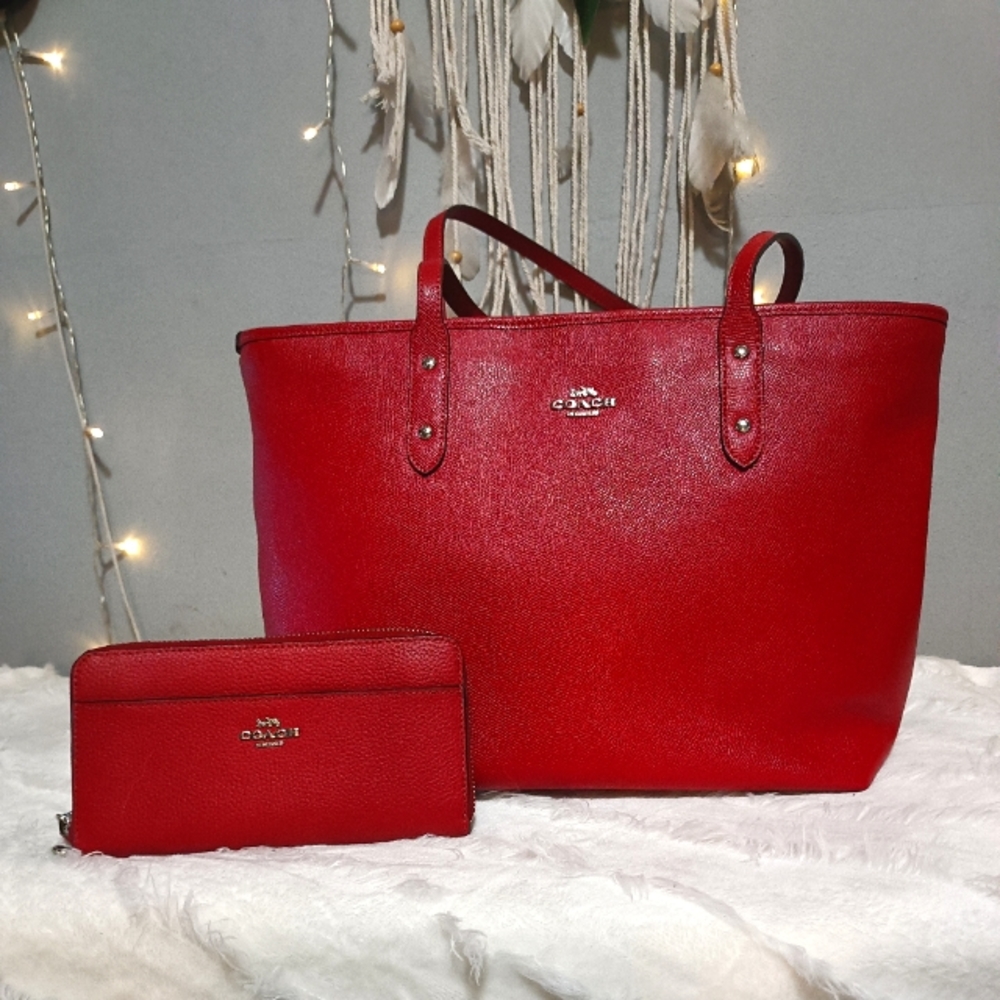 COACH Leather City Zip Tote Purse True Red